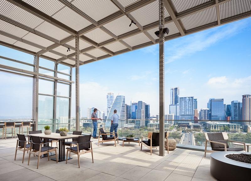 Skylounge-Exterior-1