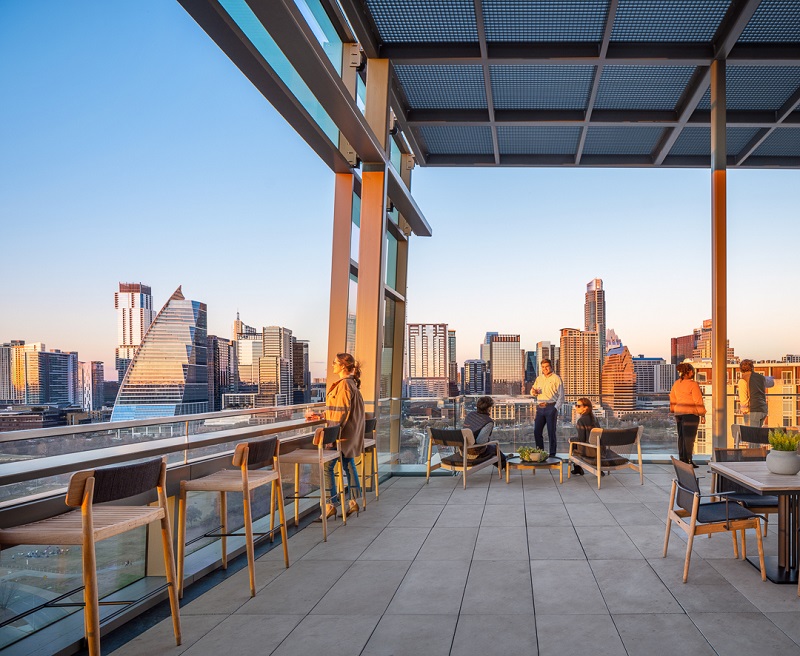 Skylounge-Exterior